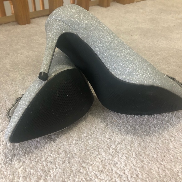 Women’s Sparkly Heels - Picture 3 of 4